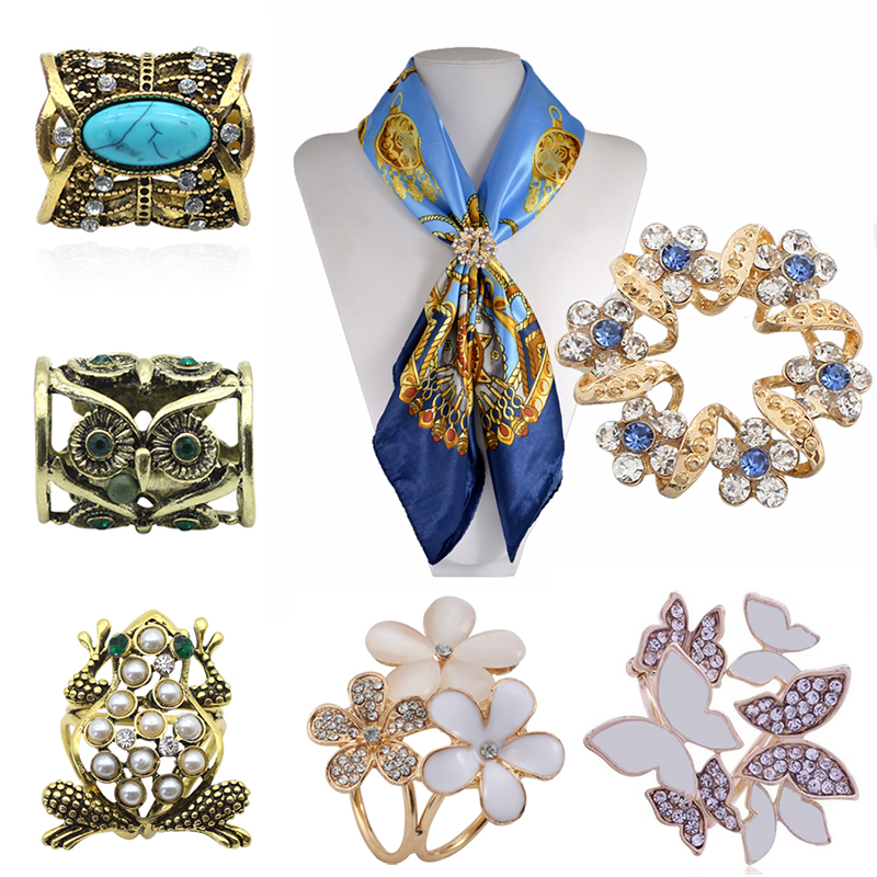 Fashion Enamel Crystal Flower  - Flower Frog Pin ulasan dan harga